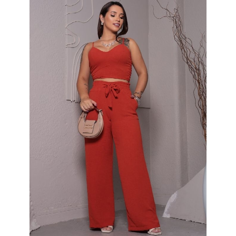 Conjunto Feminino Duna Areia Calça Pantalona e Cropped com Bojo Alça Regulável Alfaiataria