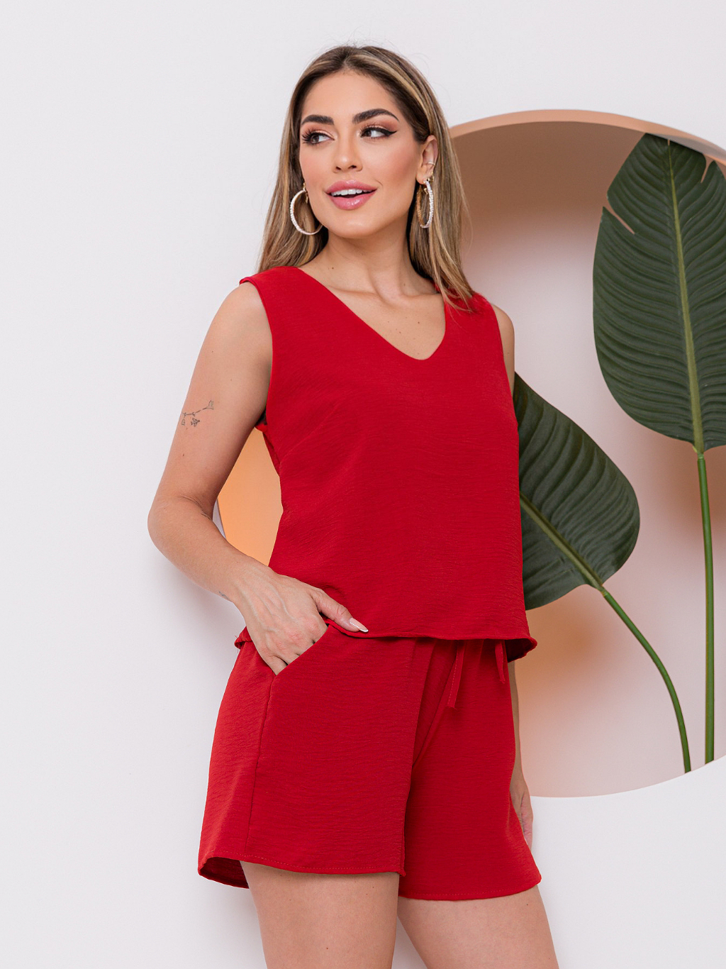 Conjunto Feminino Duna Blusa Regata Decote V e Shorts Cintura Alta Moda Verão Elegante Luxo Casual