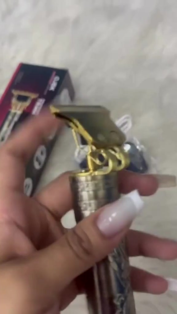 Máquina De Cortar Cabelo Para Barba Masculina Designer Aleatório Elétrico Etilo Proficional